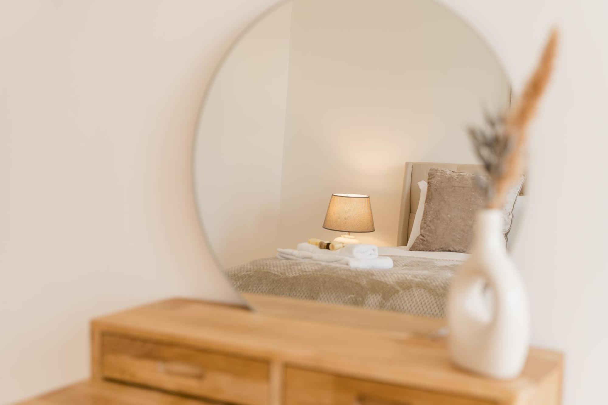 Beautifully Done 5 Bed Barn Conversion In Heswall - Sleeps Up To 10 Экстерьер фото