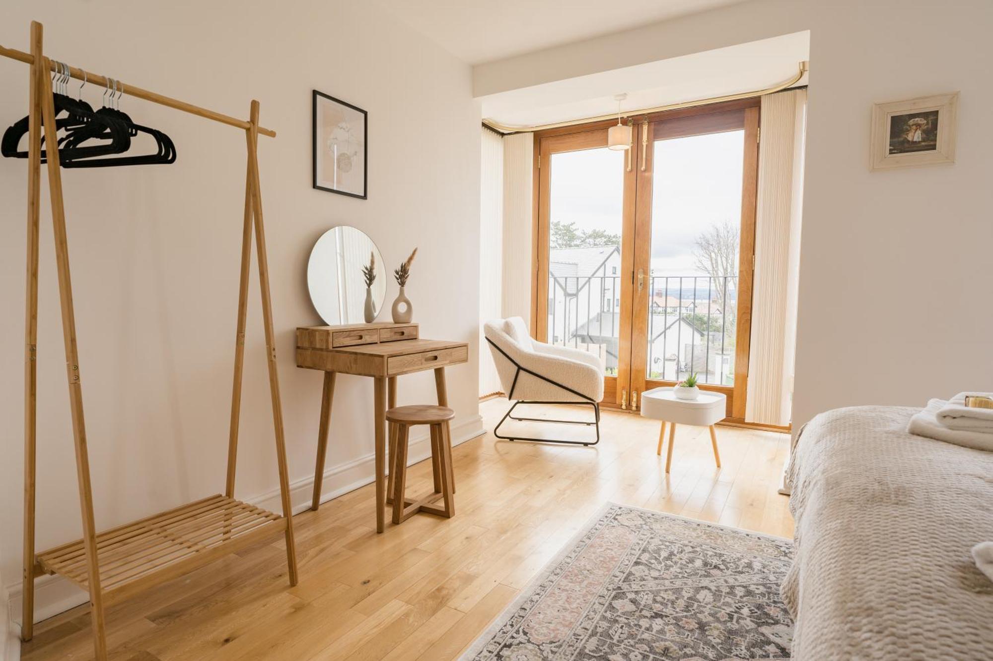 Beautifully Done 5 Bed Barn Conversion In Heswall - Sleeps Up To 10 Экстерьер фото