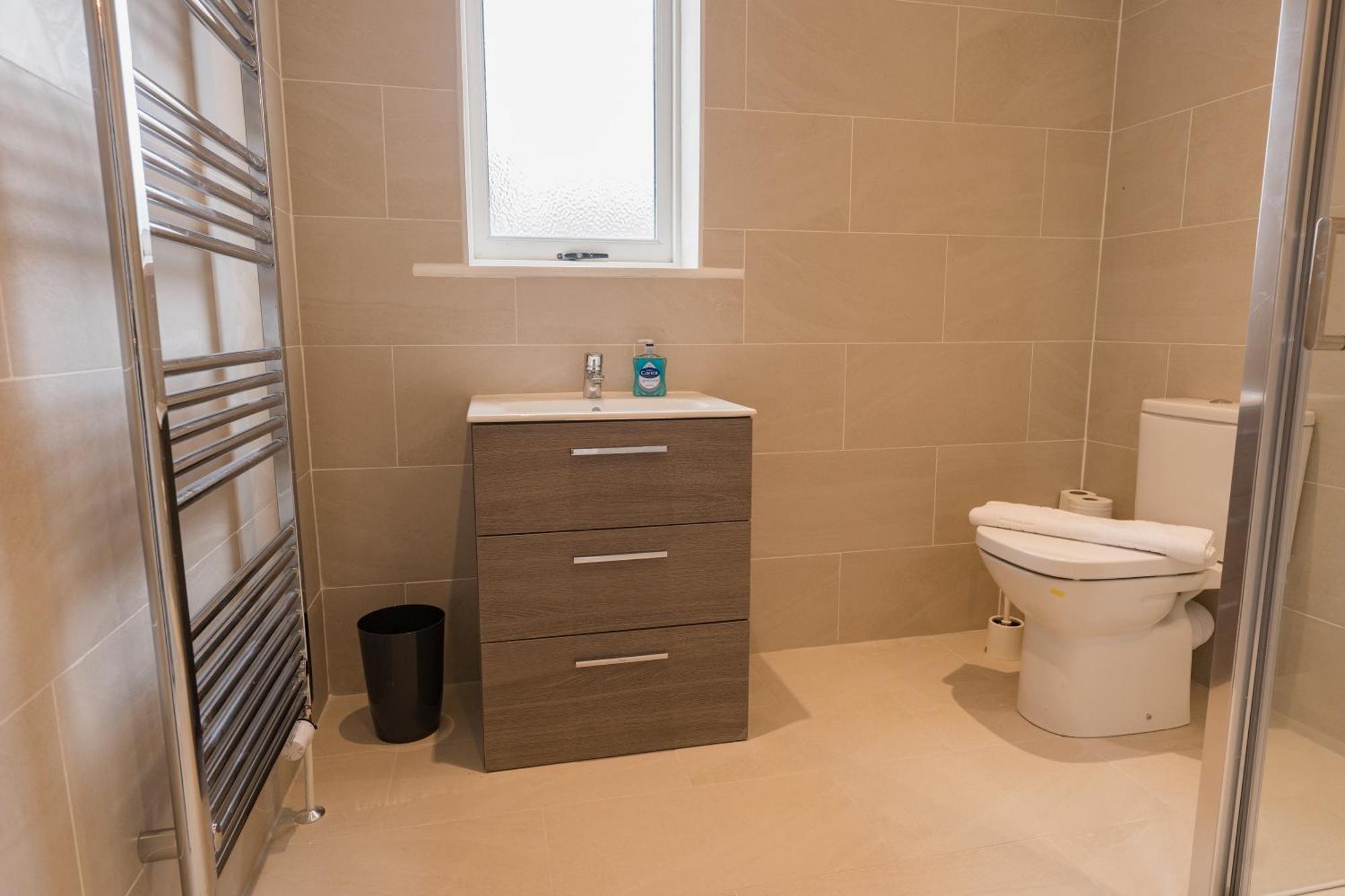 Beautifully Done 5 Bed Barn Conversion In Heswall - Sleeps Up To 10 Экстерьер фото