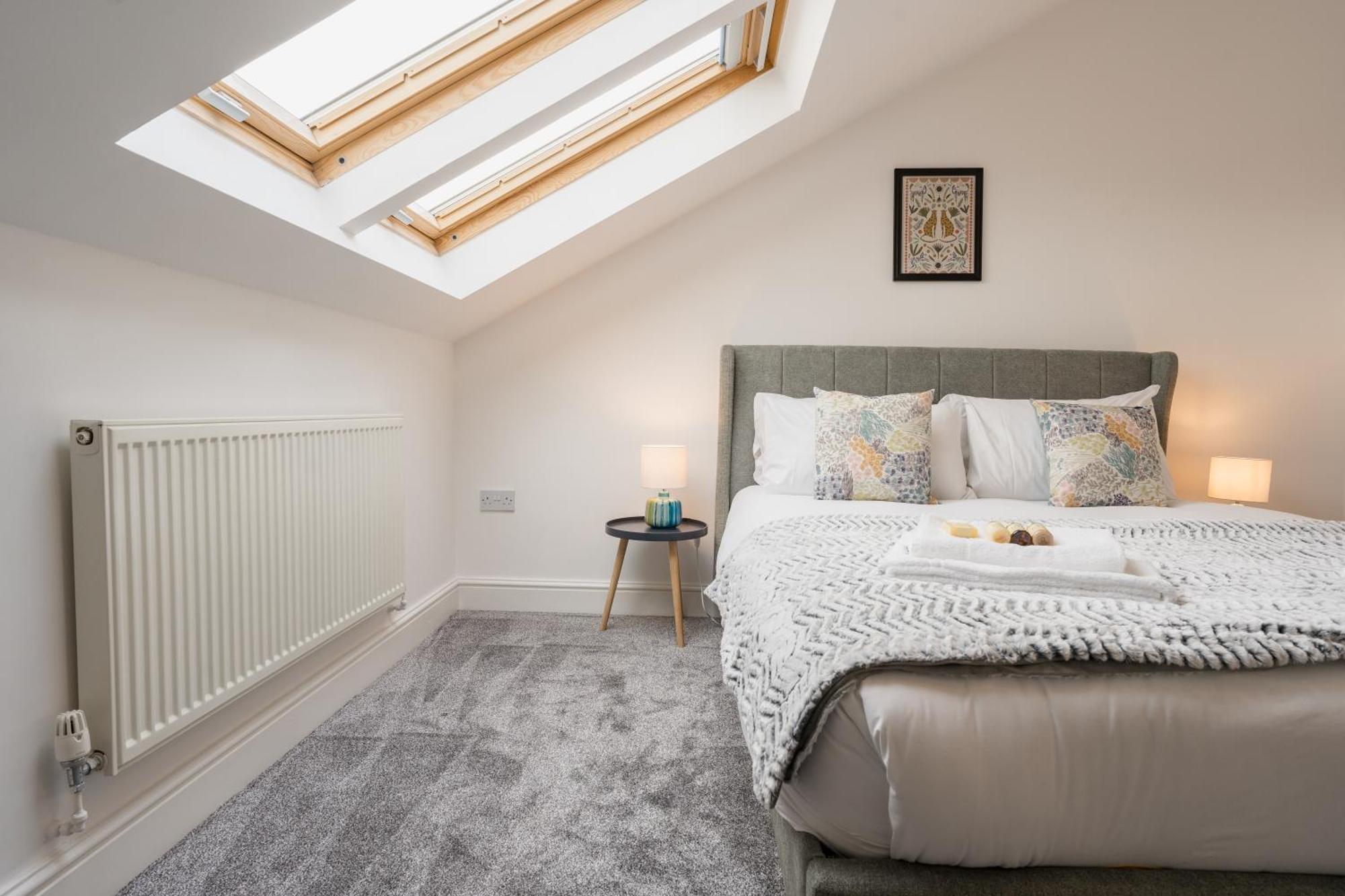 Beautifully Done 5 Bed Barn Conversion In Heswall - Sleeps Up To 10 Экстерьер фото