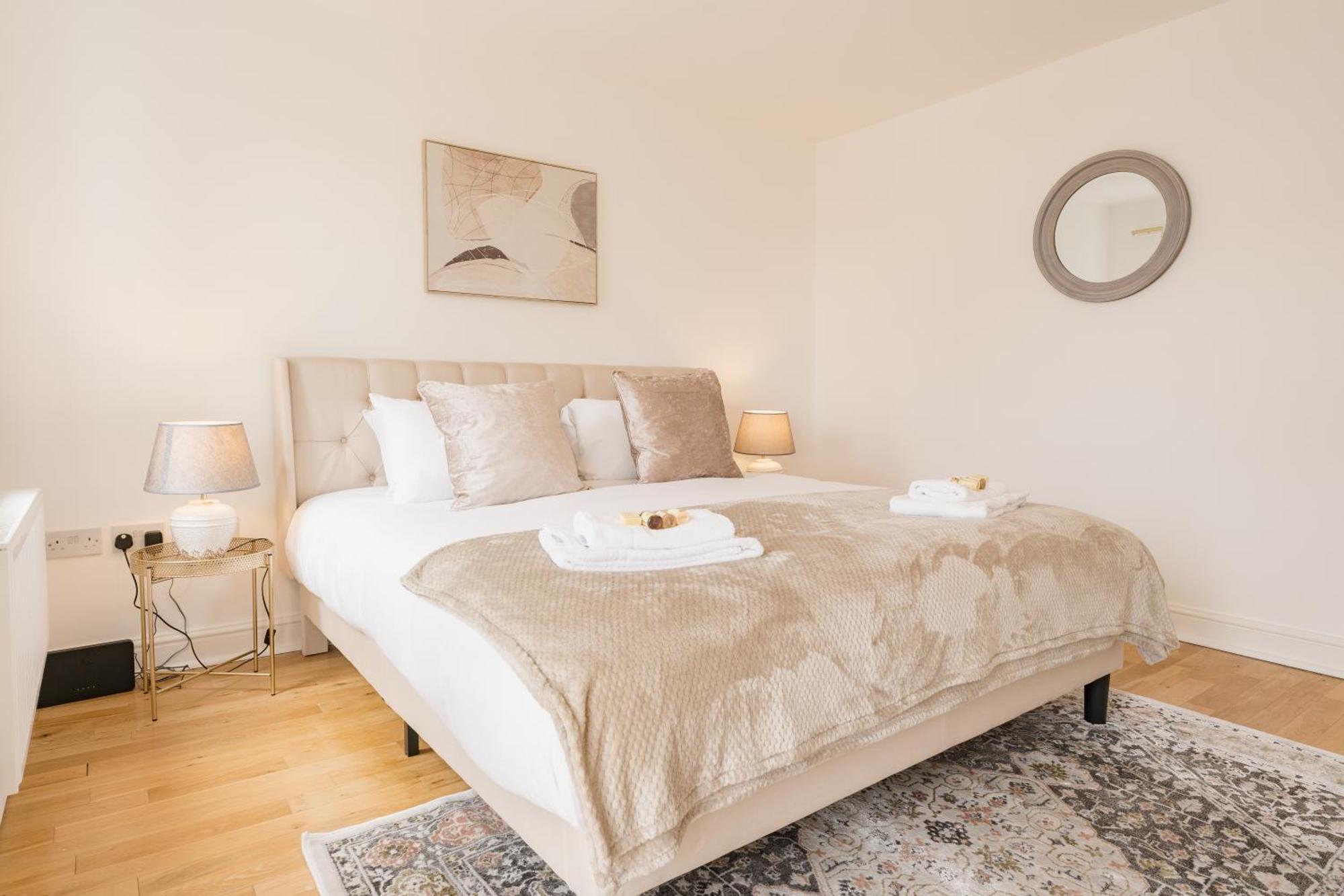 Beautifully Done 5 Bed Barn Conversion In Heswall - Sleeps Up To 10 Экстерьер фото